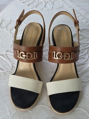 Liz Claiborne Two-Tone Brown and Cream Slingback Sandals with Gold Accent